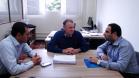 Reunião entre o diretor-presidente da Agência de Defesa Agropecuária do Paraná (Adapar), Inácio Afonso Kroetz, e o representante da Organização Veterinária do Irã (IVO) no Brasil, Mohammad Reza Jabari, na sede da Adapar, em Curitiba.
