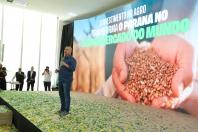 Ratinho Junior lança programas que levam energia mais potente e conectividade às propriedades rurais