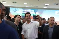 Ratinho Junior lança programas que levam energia mais potente e conectividade às propriedades rurais