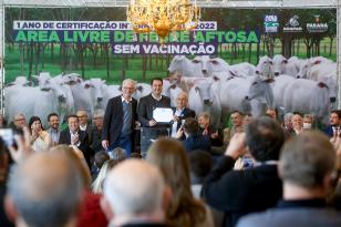 O Governo do Estado celebra nesta terça-feira (31) o primeiro ano do Paraná como área livre de febre aftosa sem vacinação e comemora os 10 anos de fundação da Agência de Defesa Agropecuária do Paraná (Adapar) - Curitiba, 31/05/2022 Foto: Gilson Abreu/AEN