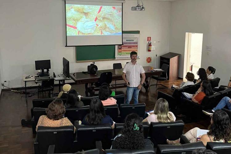Paraná reforça ações de prevenção da Influenza Aviária
