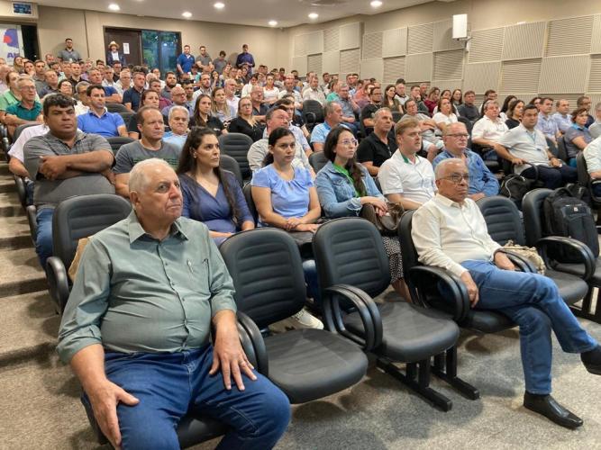 Evento em Cascavel orienta sobre prevenção da influenza aviária