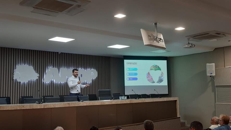 Evento em Cascavel orienta sobre prevenção da influenza aviária