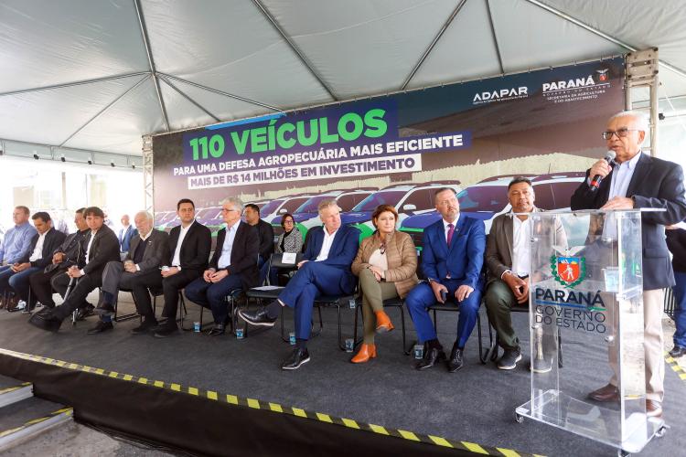 Governador Carlos Massa Ratinho Junior entrega 110 veículos para Adapar e faz 14 milhões de investimentos. Foto: Gilson Abreu/Aen