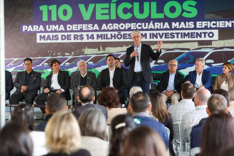 Governador Carlos Massa Ratinho Junior entrega 110 veículos para Adapar e faz 14 milhões de investimentos. Foto: Gilson Abreu/Aen