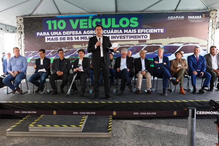 Governador Carlos Massa Ratinho Junior entrega 110 veículos para Adapar e faz 14 milhões de investimentos. Foto: Gilson Abreu/Aen