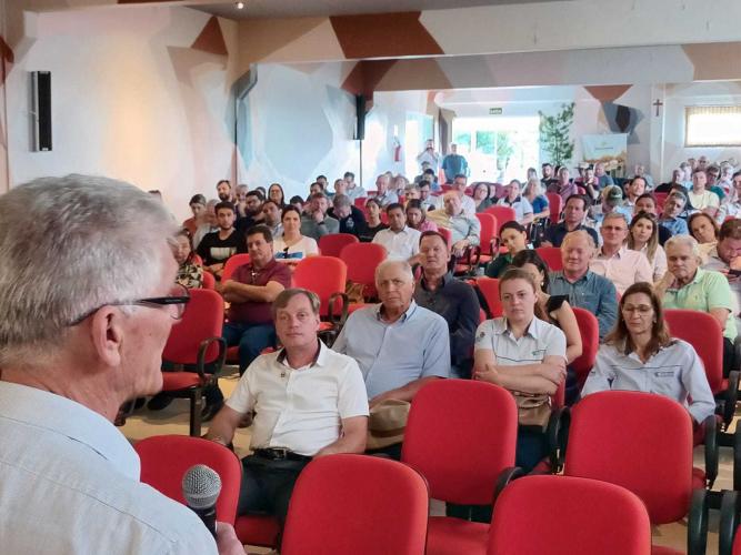 Estado reforça convite para municípios aderirem a sistema que elimina limites para venda de produtos agroindustrializados