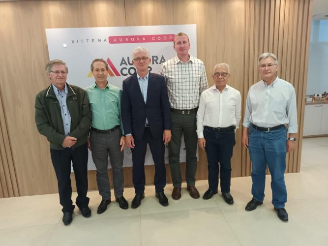 Na Feira Internacional da Carne, Estado busca aproximação com a Aurora