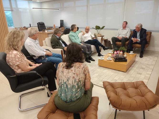 Na Feira Internacional da Carne, Estado busca aproximação com a Aurora