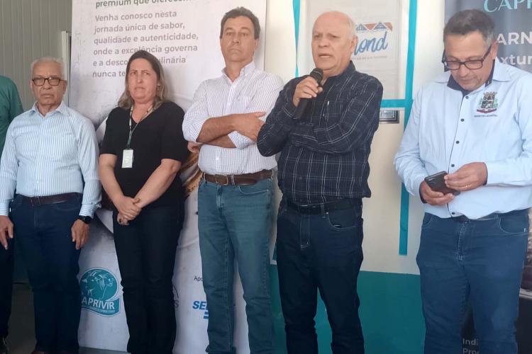 Apoio do Estado viabiliza unidade de cortes nobres de caprinos e ovinos em Virmond