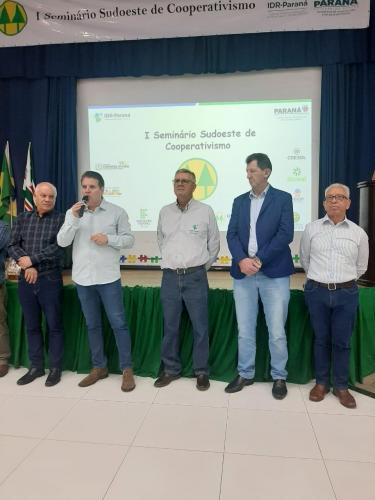 Estado reforça importância das cooperativas em seminário em Coronel Vivida