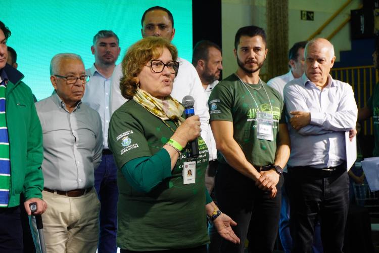 O município de Cruzeiro do Sul, localizado na região Noroeste, recebeu nesta quarta-feira (23) o 41º Encontro de Sericicultores do Paraná. Um dos destaques foi a divulgação das dez finalistas do Concurso Seda Paraná, iniciativa da Secretaria de Estado da Agricultura e do Abastecimento