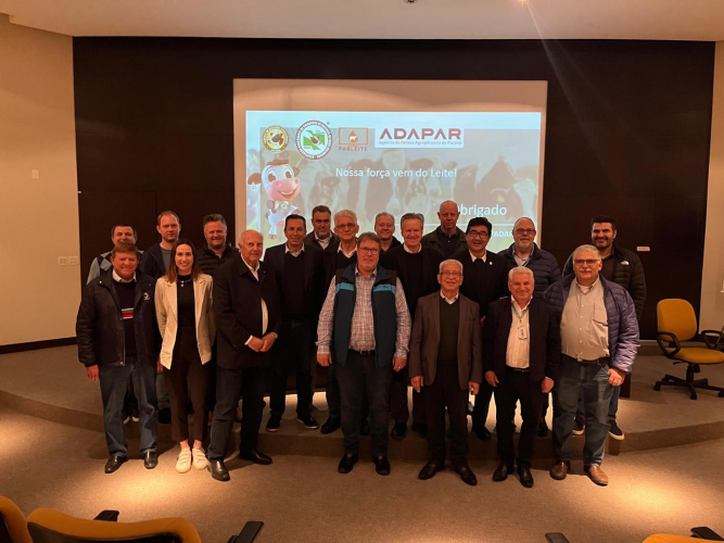 Adapar e APCBRH firmam parceria pelo crescimento da cadeia leiteira no Estado