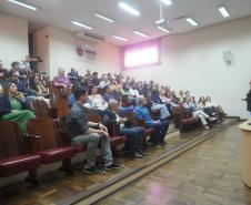 Servidores da Adapar participam de palestra sobre assédio no local de trabalho