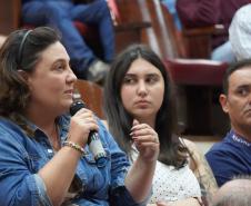 Servidores da Adapar participam de palestra sobre assédio no local de trabalho