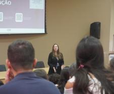 Servidores da Adapar participam de palestra sobre assédio no local de trabalho