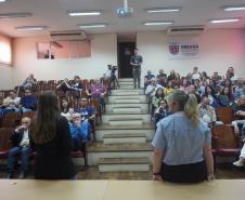 Servidores da Adapar participam de palestra sobre assédio no local de trabalho