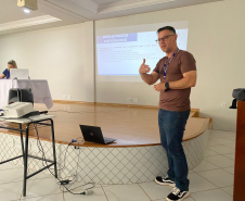 Treinamento sobre suspeitas e emergências avícolas é promovido pelo Governo do Paraná