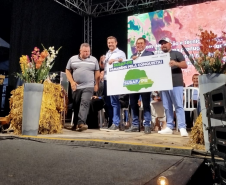 Adapar oficializa a adesão de Guamiranga ao Susaf-PR durante 1ª Festa do Fumicultor