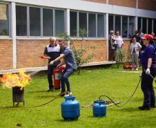 Servidores da Adapar participam de treinamento de brigada de incêndio