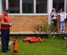 Servidores da Adapar participam de treinamento de brigada de incêndio