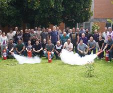 Servidores da Adapar participam de treinamento de brigada de incêndio