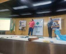 Em simpósios sobre manejo de animais e saúde única, Adapar orienta sobre atuação em desastres