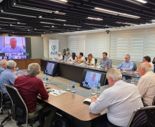 Adapar integra reunião da Aliança Láctea Sul Brasileira para o crescimento da cadeia leiteira no Sul