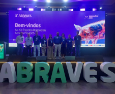 No 20º Encontro Regional da Abraves, 11 servidores da Adapar participam de atualização técnica de suinocultura