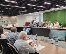 Adapar integra reunião da Aliança Láctea Sul Brasileira para o crescimento da cadeia leiteira no Sul