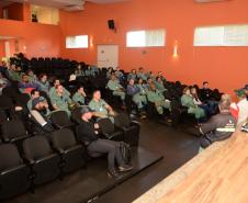Ciclo de treinamento sobre zoonoses capacita novo grupo de servidores da Adapar