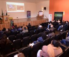 Ciclo de treinamento sobre zoonoses capacita novo grupo de servidores da Adapar