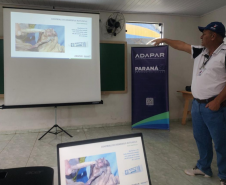 Ações de educação sanitária da Adapar sobre Raiva dos herbívoros chegam em Prudentópolis