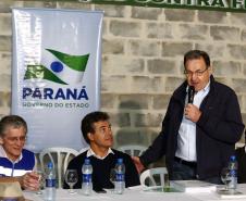 Governador Beto Richa lança junto com o secretário da Agricultura e do Abastecimento, Norberto Ortigara e o diretor presidente da Adapar, Inácio Kroetz, Campanha Estadual de Vacinação contra Febre Aftosa de 2014. Campo Magro, 30-04-14