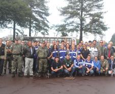 Equipe integrada Mapa-SFA/PR/Adapar/Ibama/IAP/Força Verde que atuou na apreensão de agrotóxicos contrabandeados