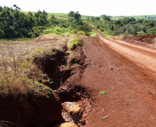 Erosão em estrada rural