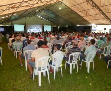 Palestra promoveu Sanidade Avícola do Paraná.