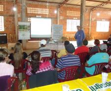 Educação Sanitária: Orientação aos produtores rurais do Oeste do Paraná