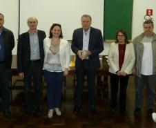 Com objetivo de se adequar às mudanças e de melhorar o processo de redação oficial, a Adapar, em parceria com o Serviço Nacional de Aprendizagem Rural, realizou a entrega dos certificados aos participantes do Curso “Práticas de Leitura e Escrita”.