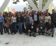 Diretores, coordenadores, assessores, técnicos em posições de assessoramento estratégico às funções de planejamento e gestão governamental e setorial, da Agência de Defesa Agropecuária do Paraná (Adapar), participaram do curso presencial “Gestão Estratégica Orientada para Resultados”