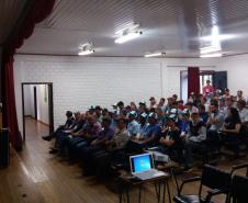 Adapar Realiza II° Seminário de Apicultura de Cruz Machado