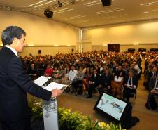 Governador Beto Richa, acompanhado do secretário estadual da Agricultura e do Abastecimento, Norberto Ortigara, participa em Foz do Iguaçu, da abertura da 3ª Conferência Global sobre Educação Veterinária, promovida pela Organização Mundial de Saúde Animal (OIE).Foz do Iguaçu, 04/12/2013.