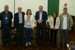 Com objetivo de se adequar às mudanças e de melhorar o processo de redação oficial, a Adapar, em parceria com o Serviço Nacional de Aprendizagem Rural, realizou a entrega dos certificados aos participantes do Curso “Práticas de Leitura e Escrita”.
