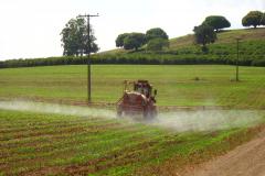 Paraná moderniza normas de uso e manejo de agrotóxicos