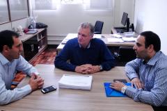 Reunião entre o diretor-presidente da Agência de Defesa Agropecuária do Paraná (Adapar), Inácio Afonso Kroetz, e o representante da Organização Veterinária do Irã (IVO) no Brasil, Mohammad Reza Jabari, na sede da Adapar, em Curitiba.