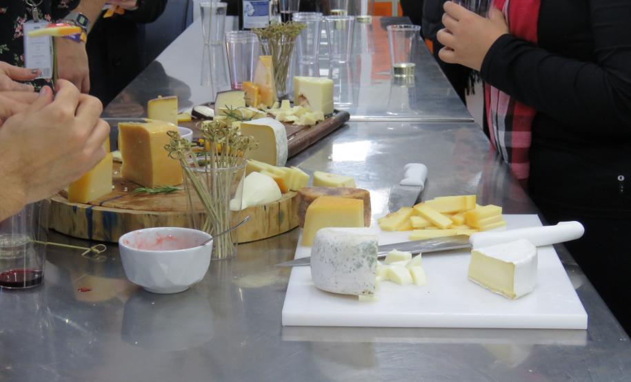 Ações da Adapar asseguram qualidade dos produtos no Prêmio Queijos do Paraná