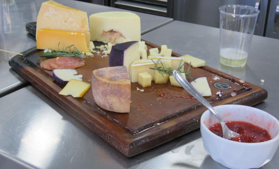 Ações da Adapar asseguram qualidade dos produtos no Prêmio Queijos do Paraná