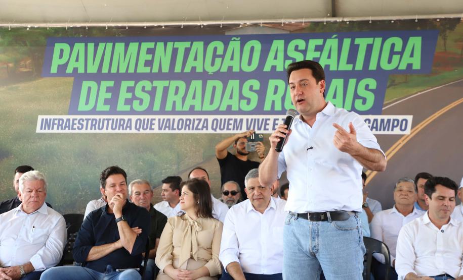 Estado investe R$ 5,9 milhões e pavimenta estrada usada por produtores rurais de Alto Piquiri