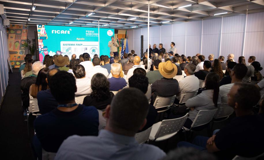 Adapar certifica 27 produtores do Norte Pioneiro com Selo Adapar de Boas Práticas Agrícolas