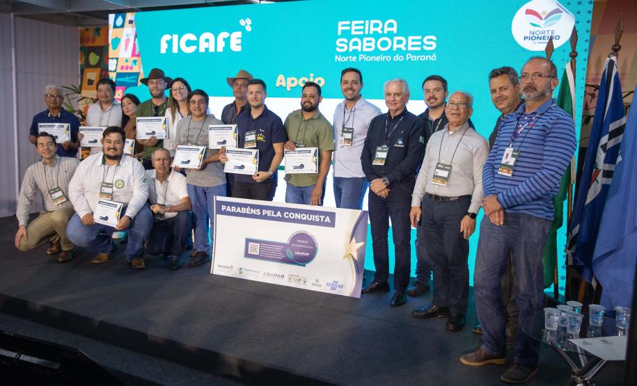 Adapar certifica 27 produtores do Norte Pioneiro com Selo Adapar de Boas Práticas Agrícolas